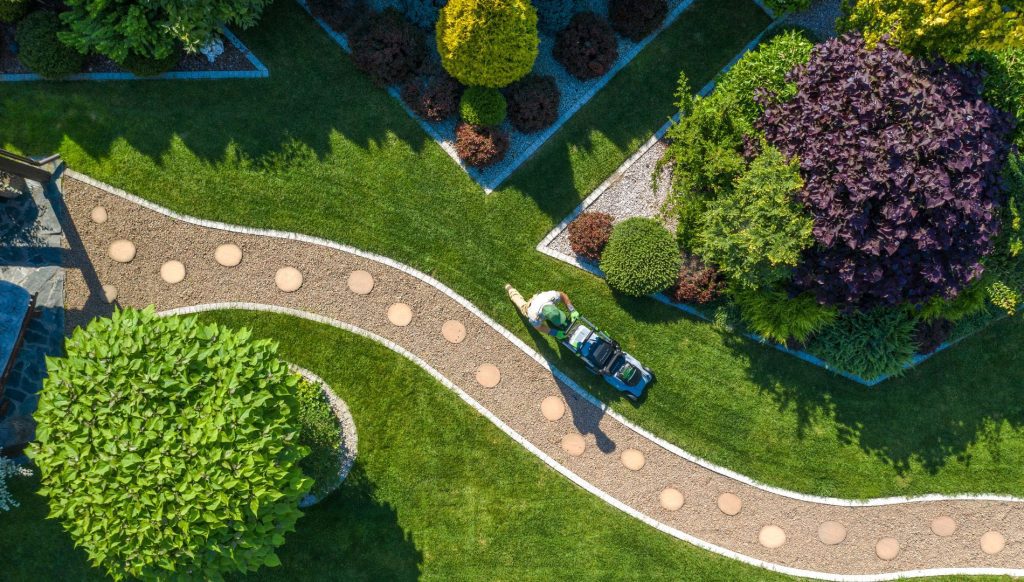 Garden and grass perfection West Mobile Alabama